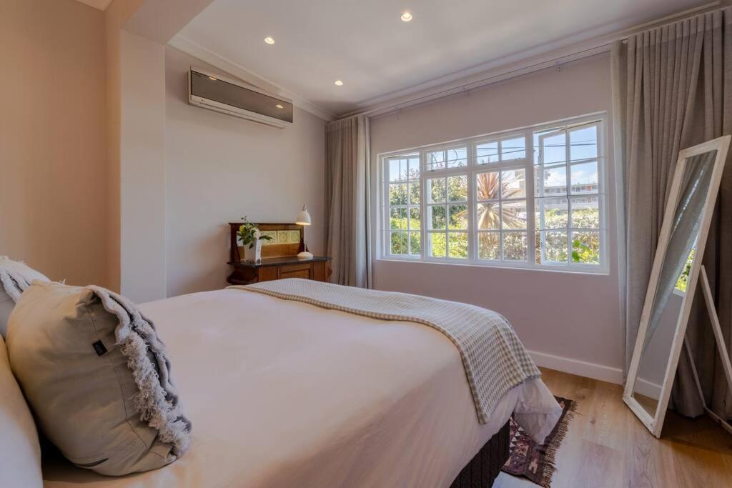 Hidden De Waterkant With Tranquil Garden *